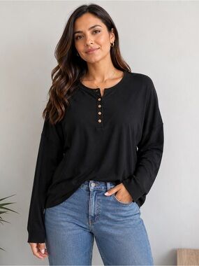 Camisa Women’s Henley Shirt sz L NEEW # D758